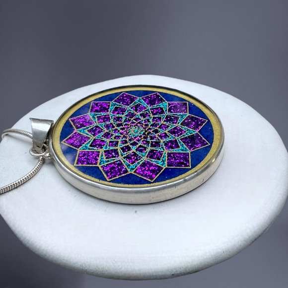 🌺Artisan 2 Sided Sterling Kaleidoscope/Chakra Necklace - Picture 5 of 14